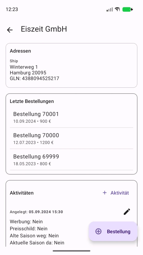 Demoansicht des Eiszeit SAP Customer Managers mit drei fiktiven Bestellungen, jeweils mit Datum und Betrag.